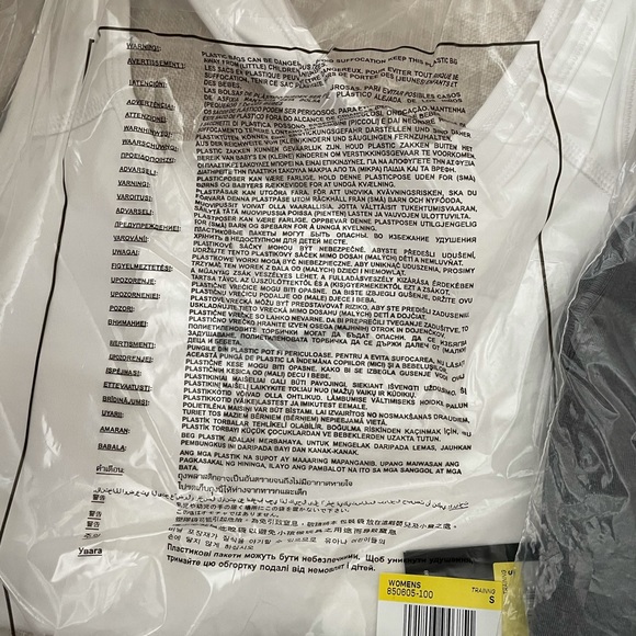 Nike sports bra - Picture 2 of 3